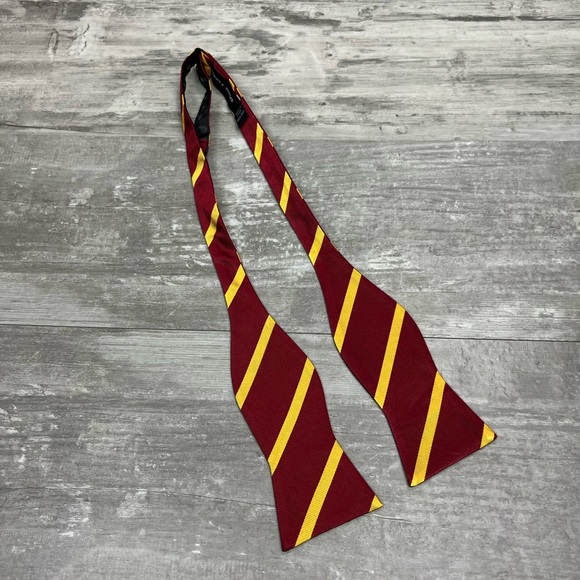 tommy hilfiger bowtie